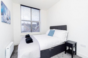 Cosy and Pet-Friendly 2BR Flat Near Train Station